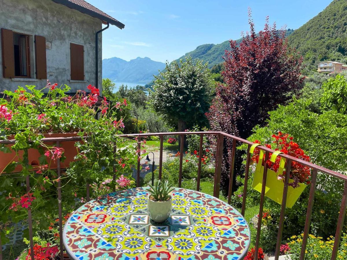 Apartamento Breva Loft Tra Gli Ulivi Ed Il Bellagio